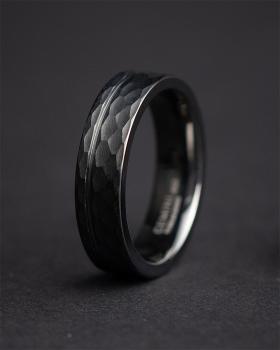 Preview: 6 mm facettierter Volltitanring mit schwarzem Finish - Alter Black